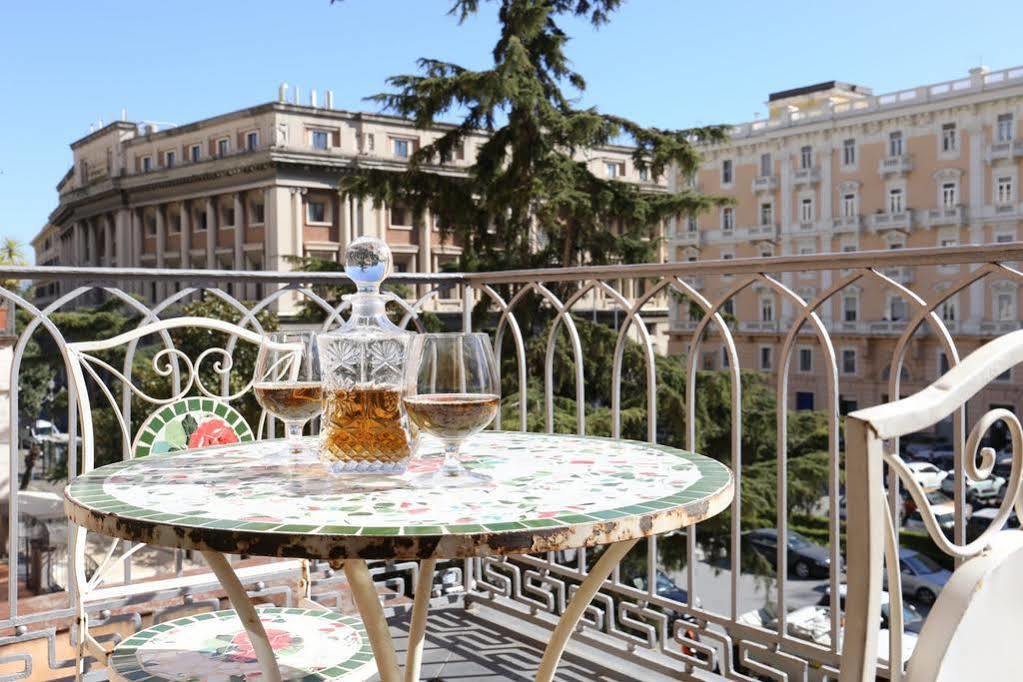Albergo Del Centro Storico Салерно Екстериор снимка