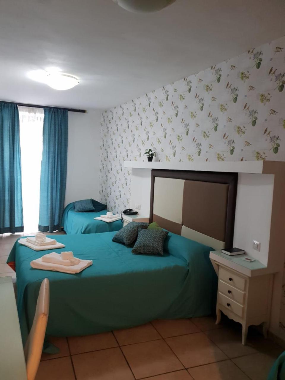 Albergo Del Centro Storico Салерно Екстериор снимка